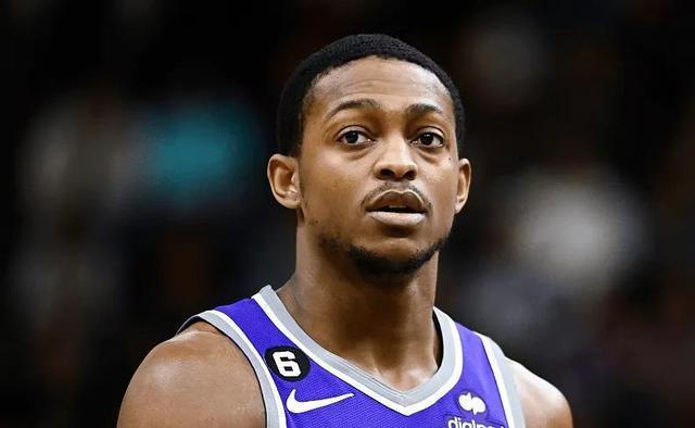 并在比赛中 并在比赛中